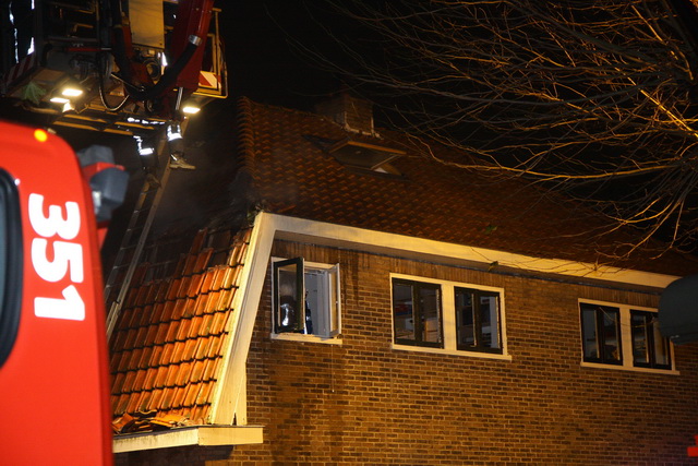 2008/334/2008-12-01 Binnenbrand HM Dijklaan Badhoevedorp 03.jpg